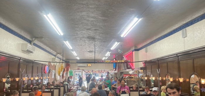 Jeannies Diner (Harrys Ice Cream) - Web Listing (newer photo)